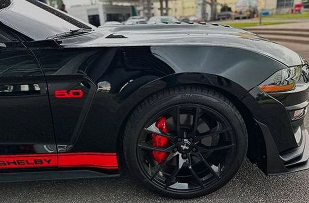427 Кабріолет Ford Mustang GT 5.0 чорний 