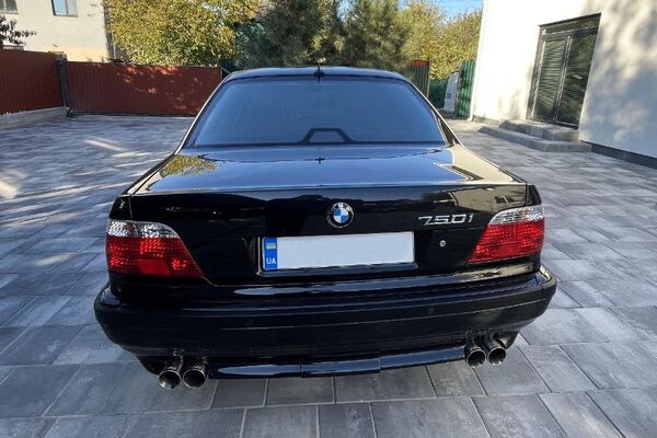 362 Оренда BMW 750i E38 чорний 2001 