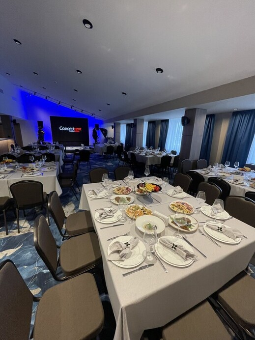 Forward club house