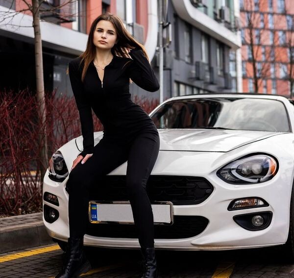 200 Кабріолет на весілля Fіat 124 Spider білий  