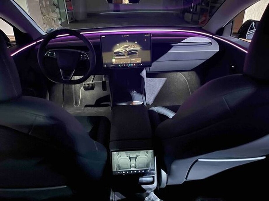 242 Авто на весілля Tesla Model 3 чорна з водієм 