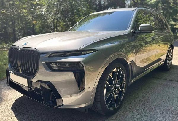 265 Оренда BMW X7 40D 2024 сірий на весілля 