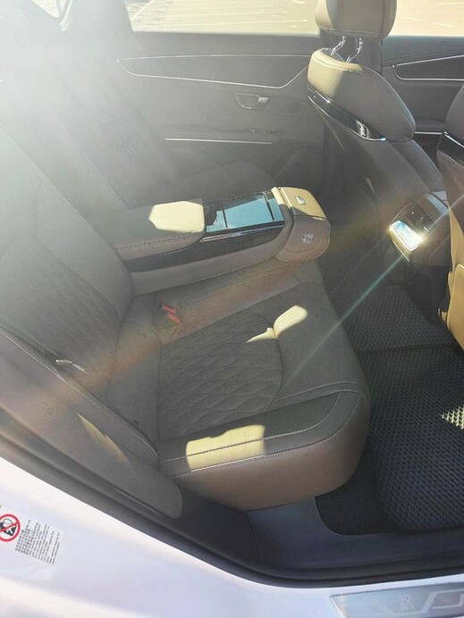 431 BYD HAN оренда авто на весілля 