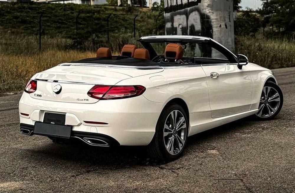 081 Прокат Mercedes-Benz C300 Cabrio білий 