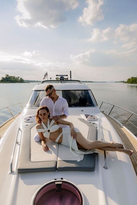 Прокат оренда катера яхти Bavaria 37 Sport HT VIP  