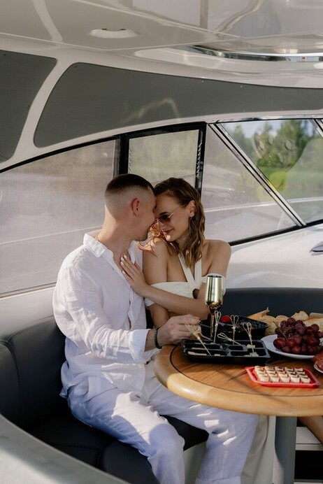 Прокат оренда катера яхти Bavaria 37 Sport HT VIP  