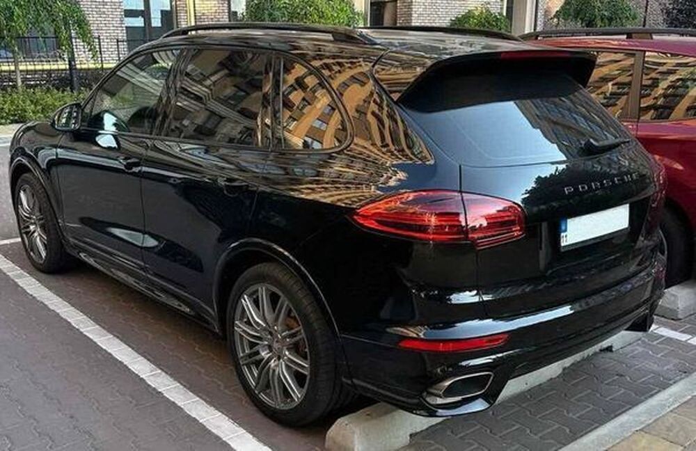 259 Оренда Porsche Cayenne чорний  
