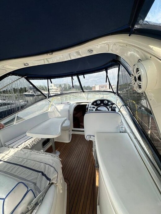  VIP яхти Bavaria 27 у Києві  