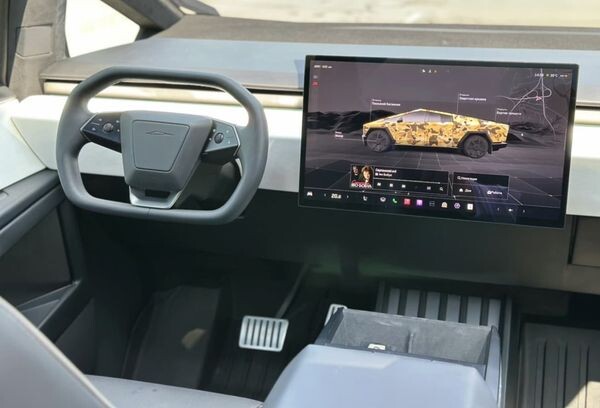 005 Tesla Cybertruck оренда з водієм 