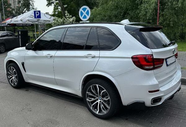 059 Джип на весілля BMW X5 білий з водієм 
