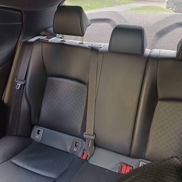 083 Позашляховик на весілля Toyota CH-R 2019 біла 