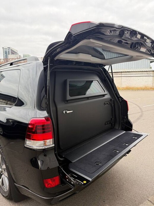 143 Оренда броньованої Toyota Land Cruiser 200 