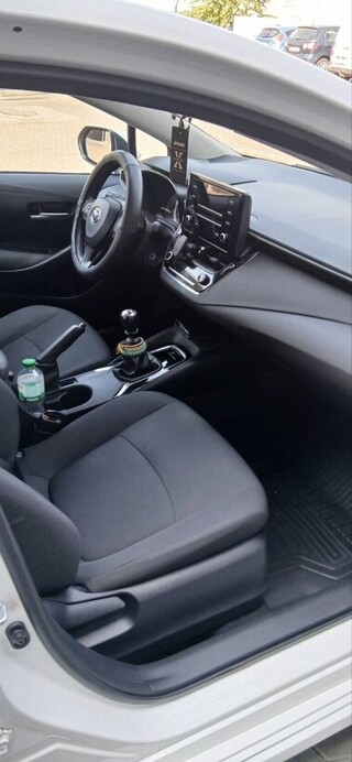 349 Toyota Corolla біла авто на весілля 