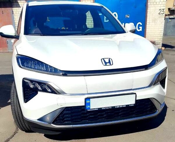 421 Позашляховик на весілля Honda eNS1  