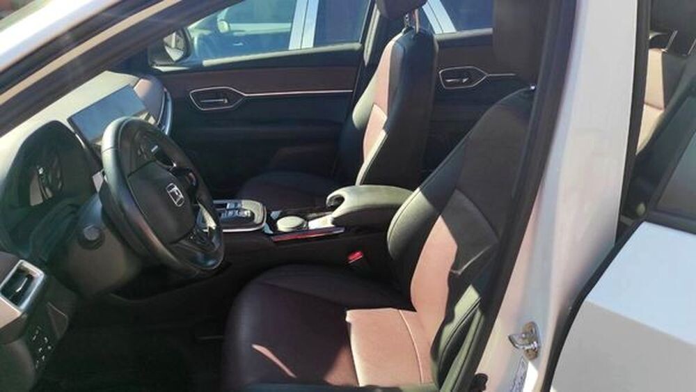 421 Позашляховик на весілля Honda eNS1  