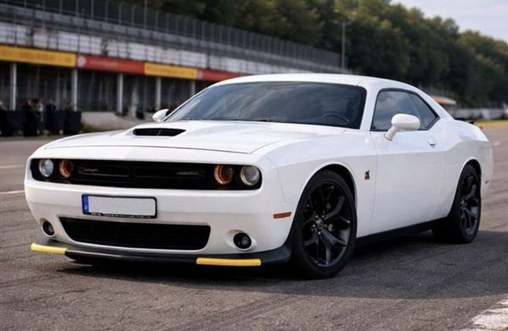 440 Прокат Dodge Challenger білий 6.4  