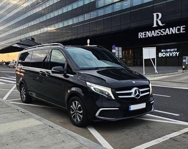 444 Оренда Mercedes-Benz V-Class з водієм  
