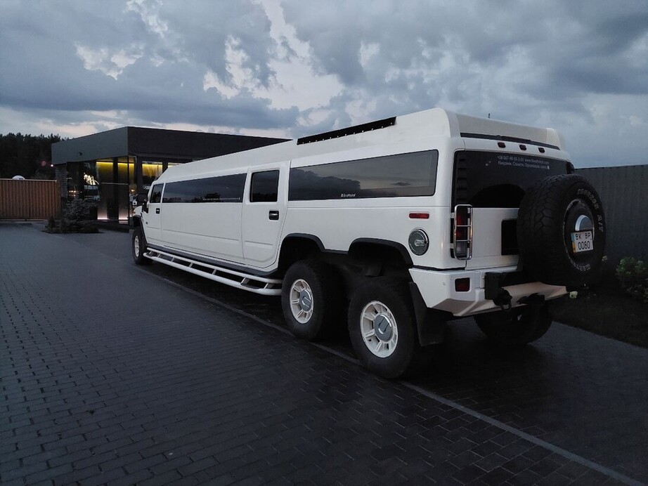  Лімузин Hummer H2 2015 3 вісі 