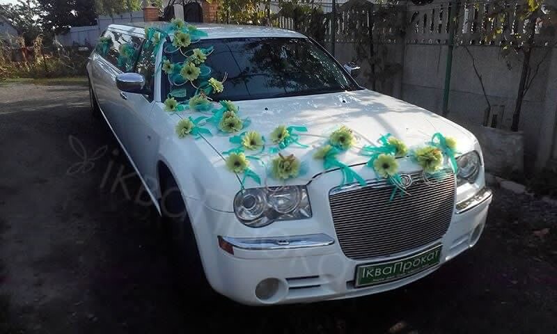 Лімузин Крайслер С300 