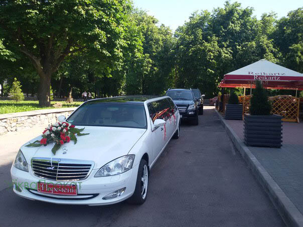 Лімузин Mercedes S-klass W221 