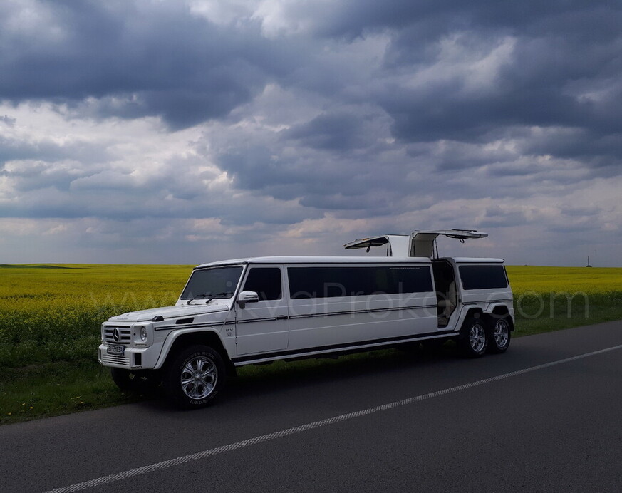 Лімузин Gelandewagen 3 вісі 