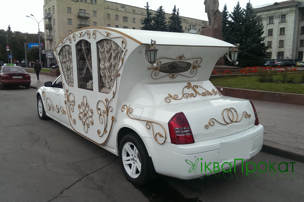 Лімузин-Карета Крайслер С300 