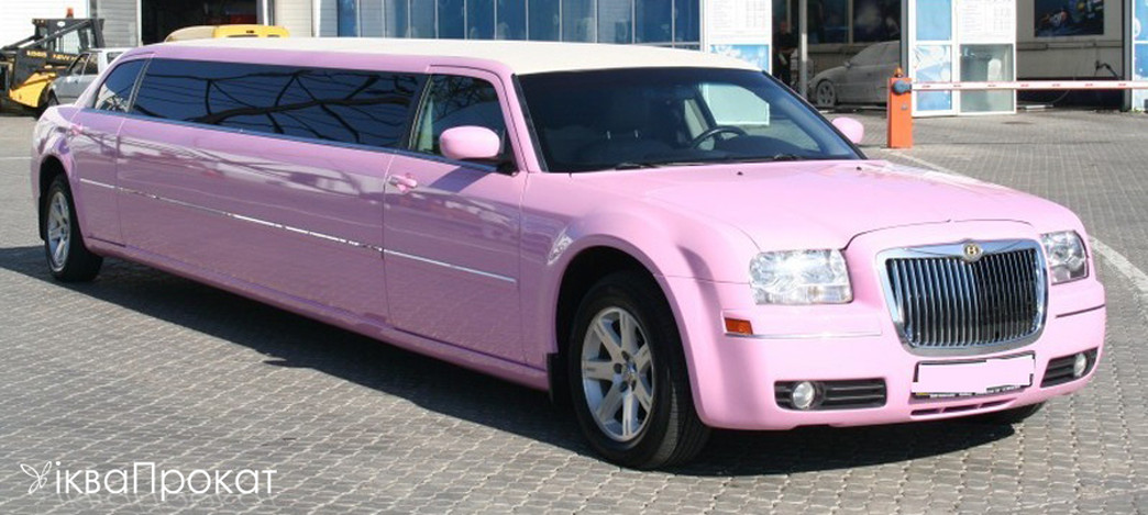 Рожевий Лімузин Крайслер С300 